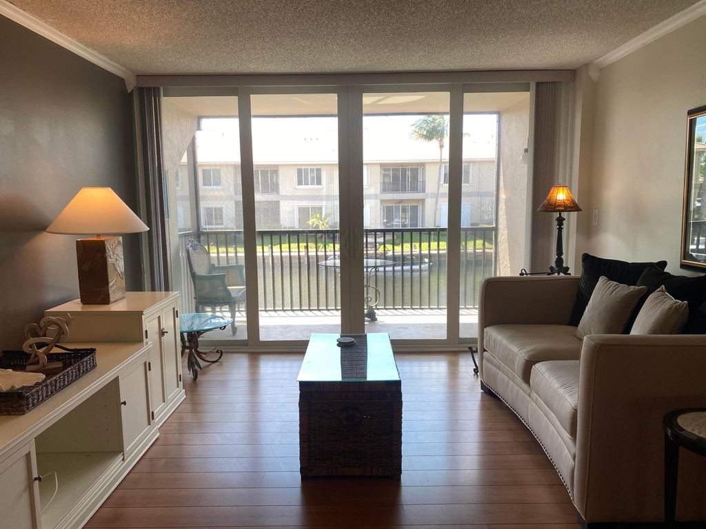 1 Royal Palm Way - Photo 13