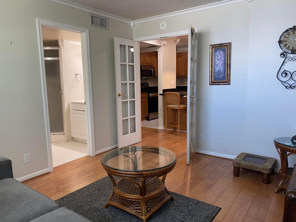 1 Royal Palm Way - Photo 4