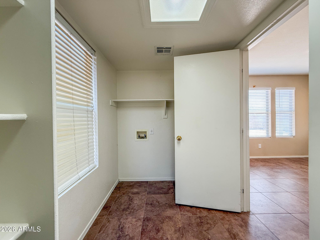583 W Racine Loop - Photo 32