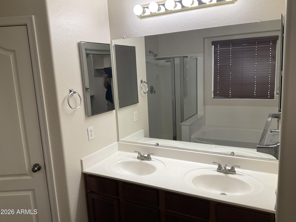 1374 W Matthews Drive - Photo 4