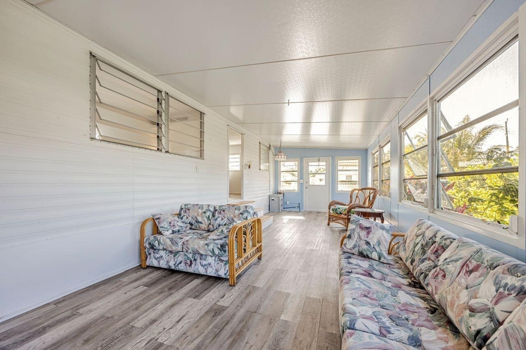14556 Glenview Drive - Photo 9