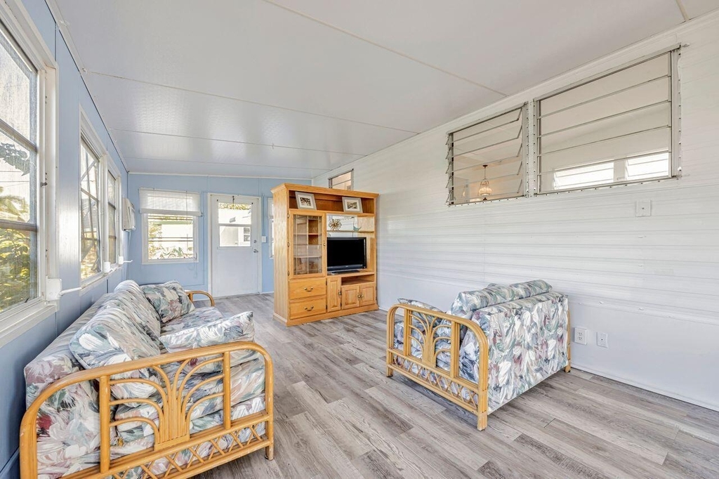 14556 Glenview Drive - Photo 6