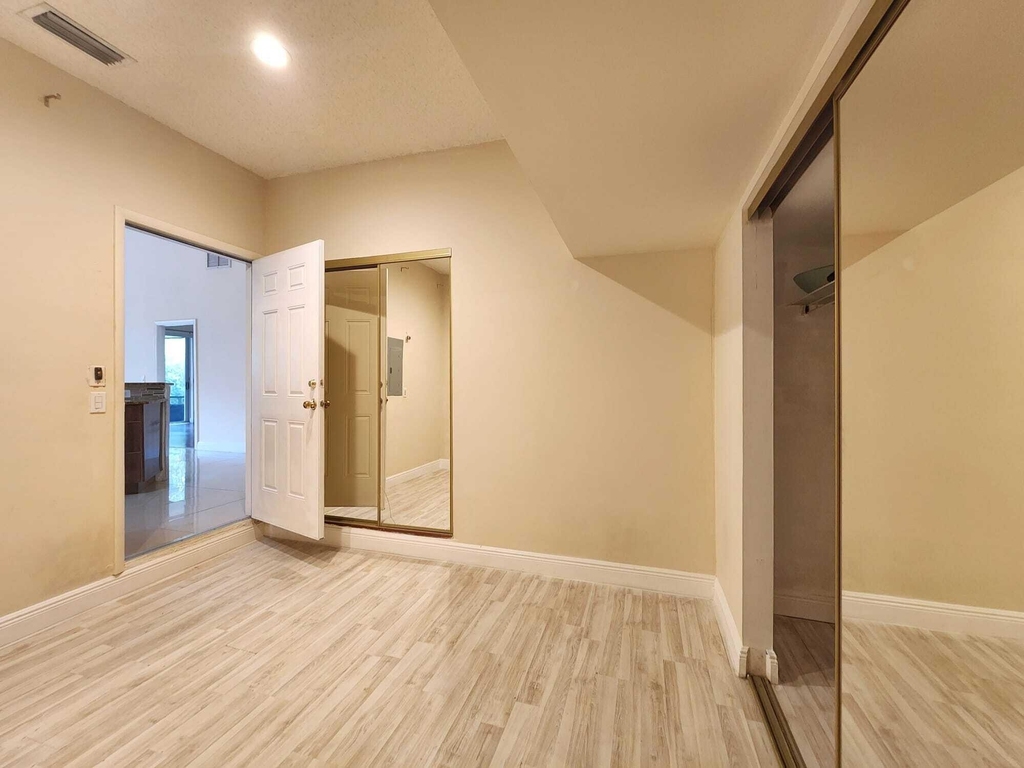 7705 Forest Green Lane - Photo 19