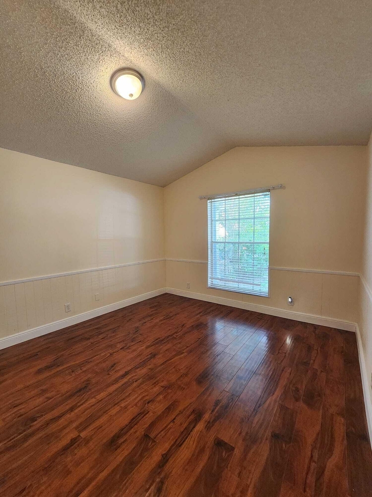 7705 Forest Green Lane - Photo 13
