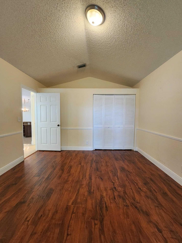 7705 Forest Green Lane - Photo 16