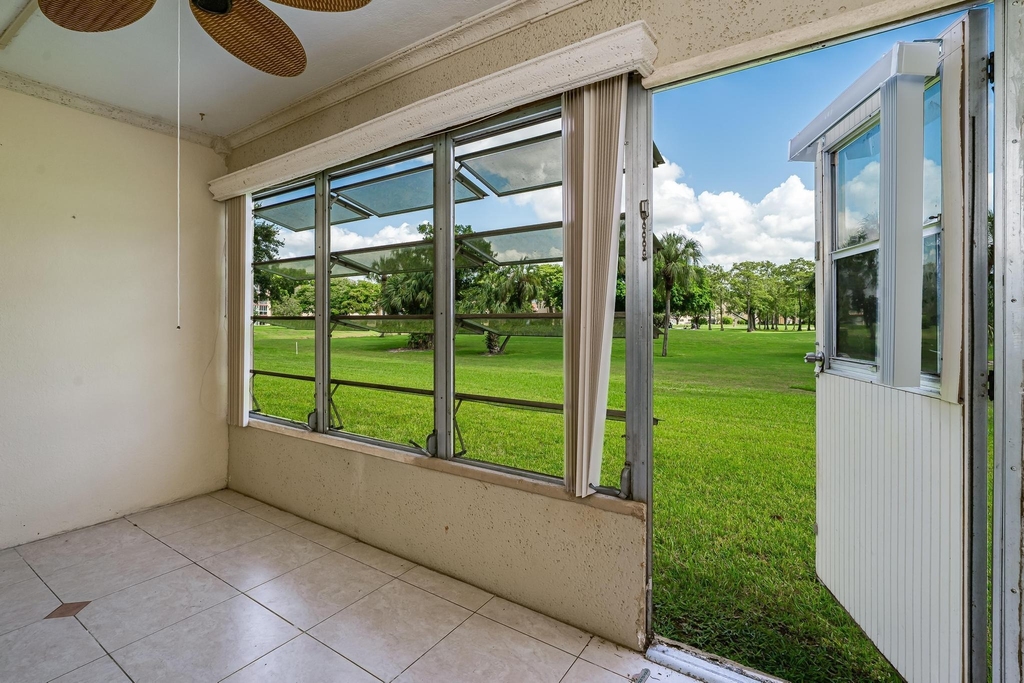1010 Country Club Drive - Photo 2