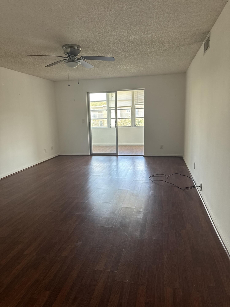2615 Ne 3rd Court - Photo 11