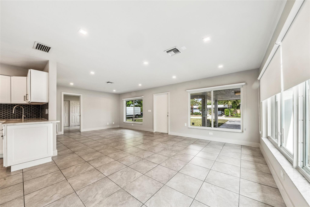 4800 Ne 4th Avenue - Photo 14