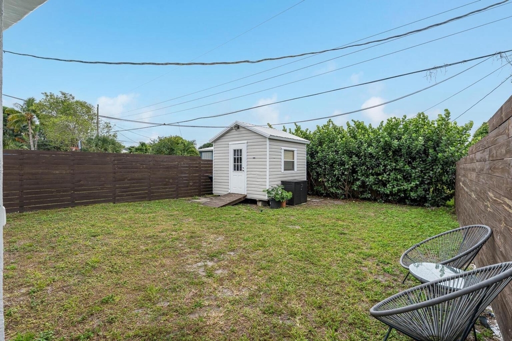 134 Nw 57th Street - Photo 19
