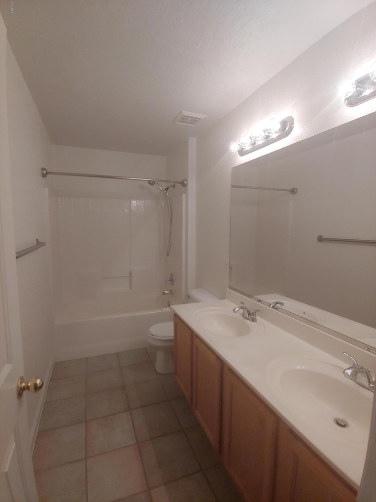 1110 W Raven Drive - Photo 5