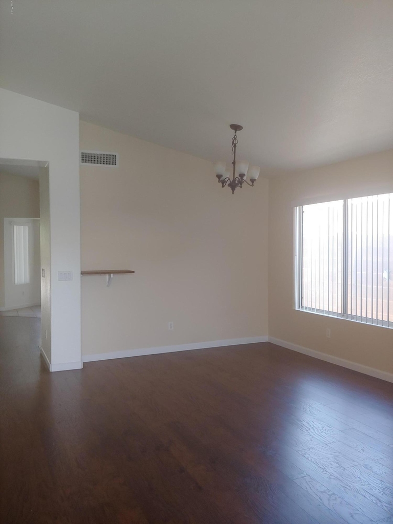 1110 W Raven Drive - Photo 6