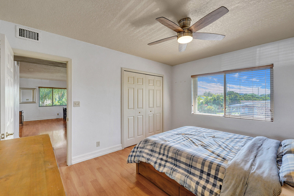 1423 Holly Heights Drive - Photo 2