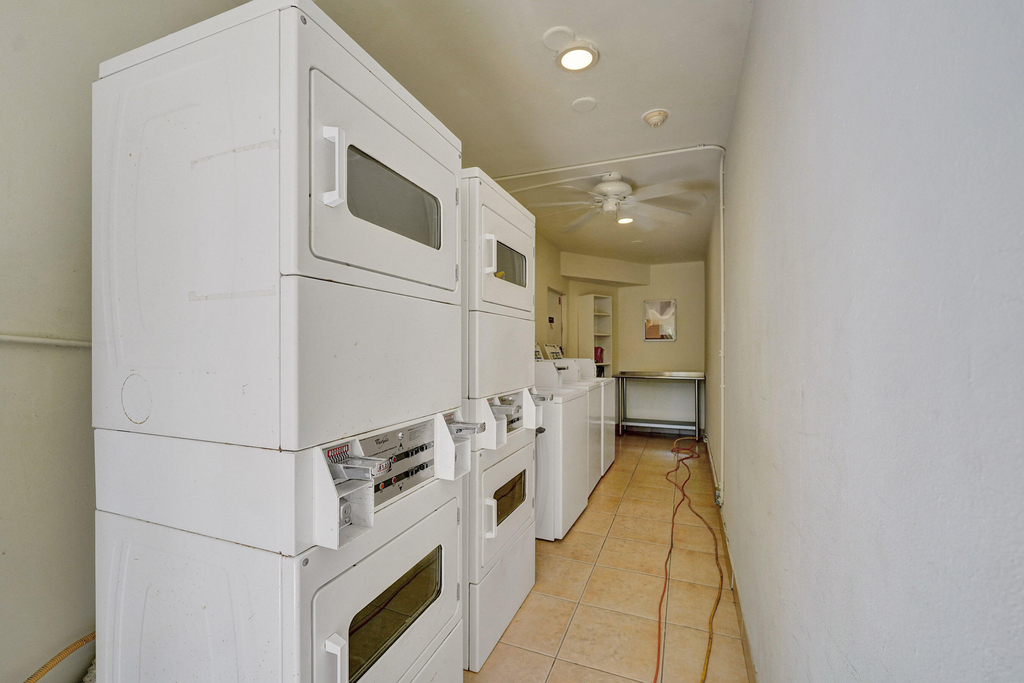 1423 Holly Heights Drive - Photo 34