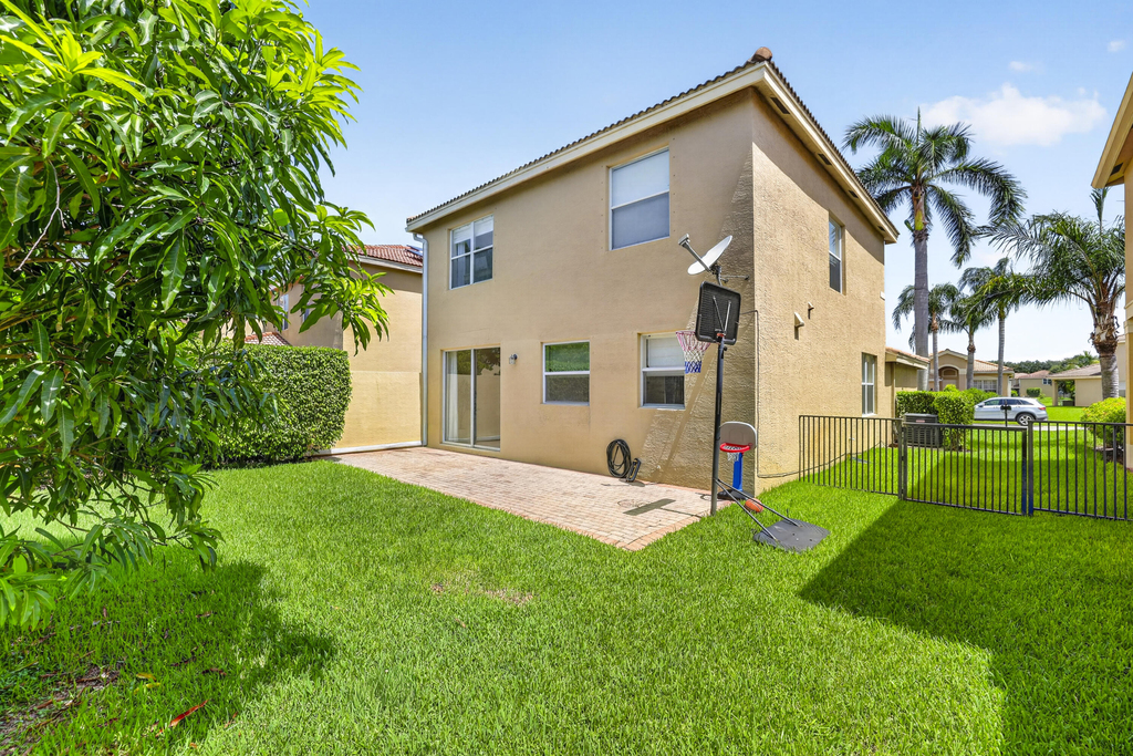 7630 Topiary Avenue - Photo 39