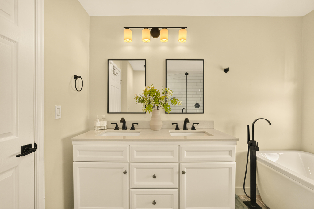 7630 Topiary Avenue - Photo 26