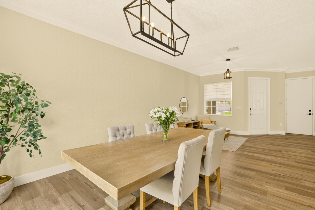 7630 Topiary Avenue - Photo 9