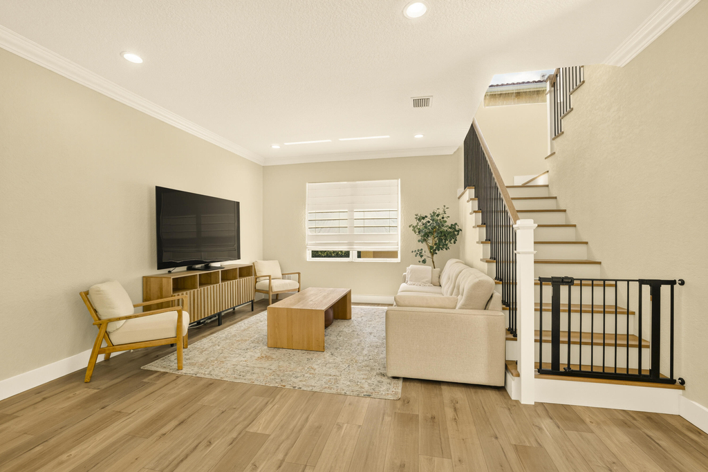 7630 Topiary Avenue - Photo 2