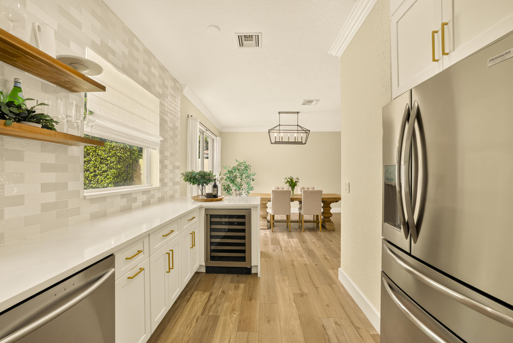 7630 Topiary Avenue - Photo 17