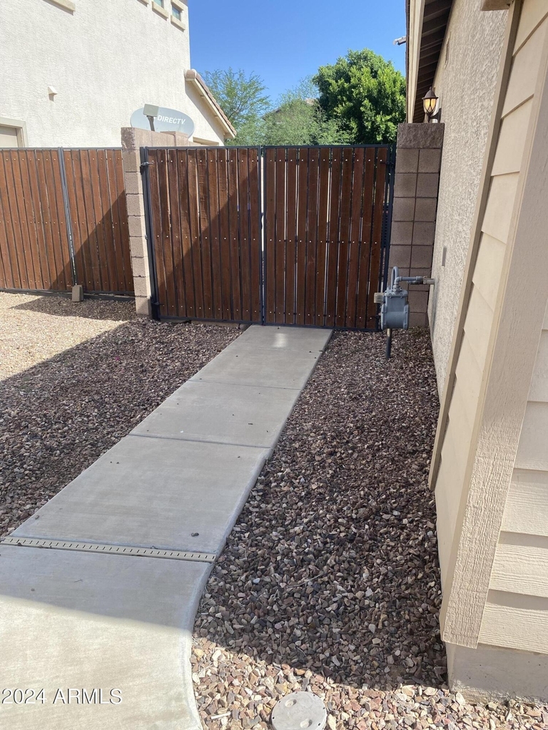 13510 W Avalon Drive - Photo 2