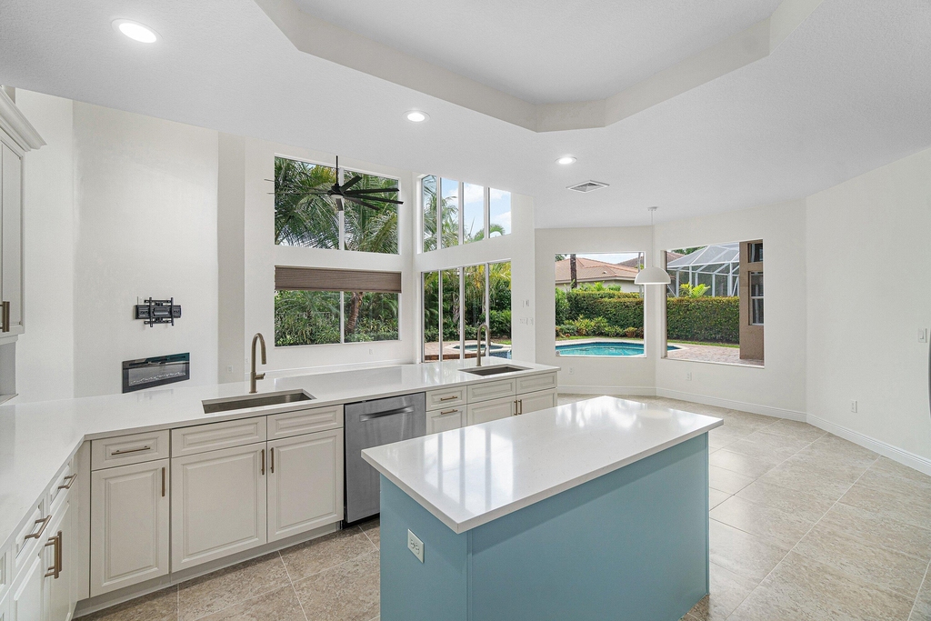 6641 Conch Court - Photo 11