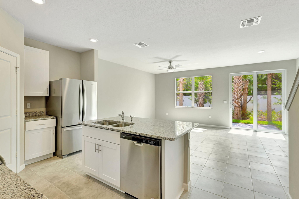 5694 Se Edgewater Circle - Photo 4