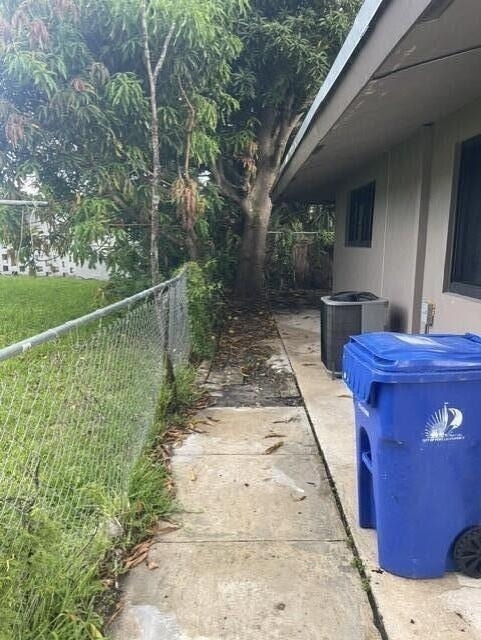 2200 Nw 22nd Street - Photo 1