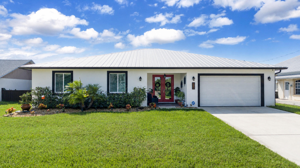 314 Ne Surfside Avenue - Photo 2