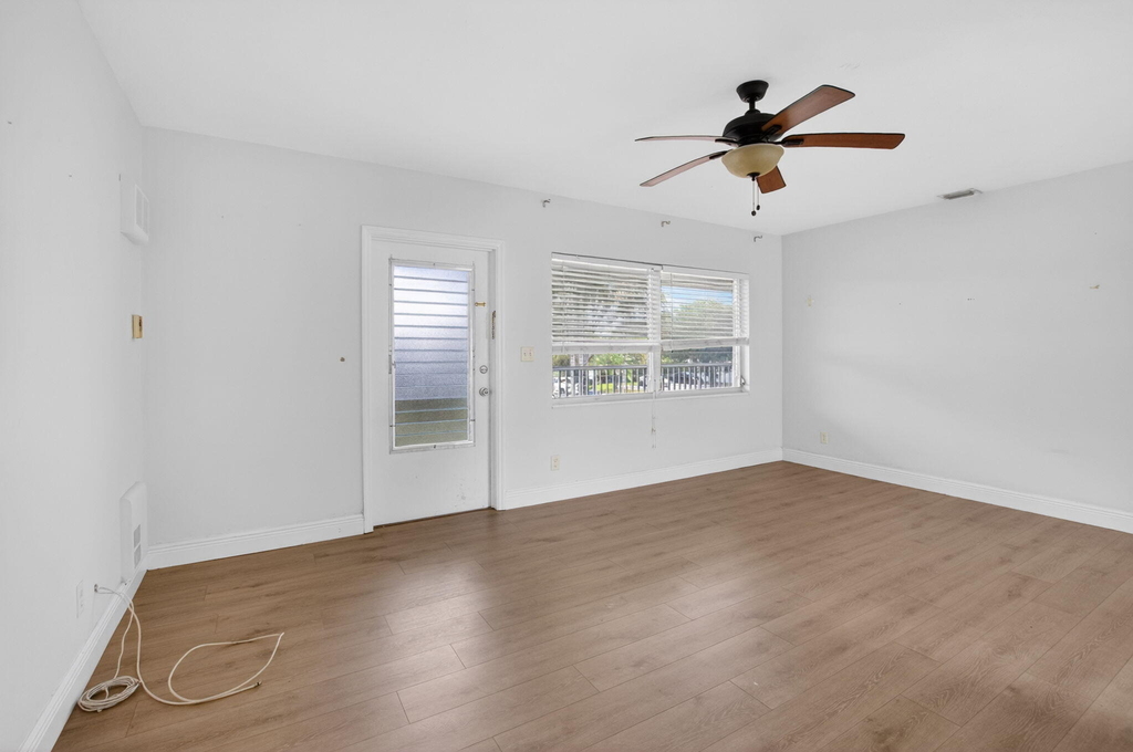 426 Ne 7th Avenue - Photo 6
