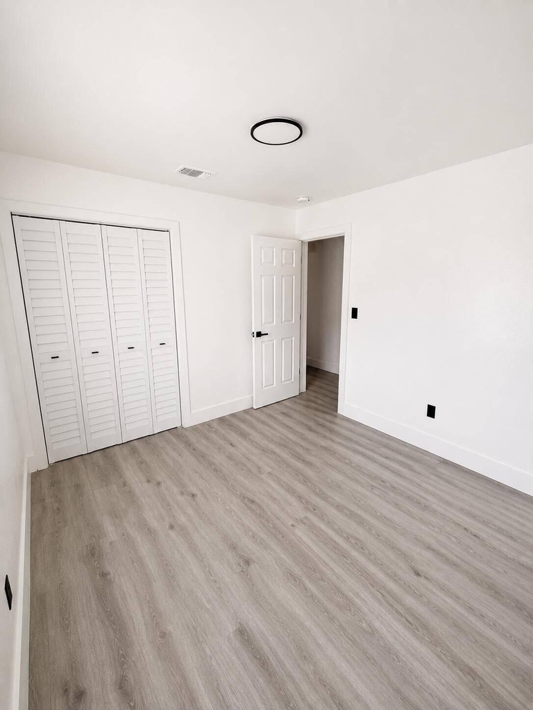 2126 Nw 47th Terrace - Photo 7
