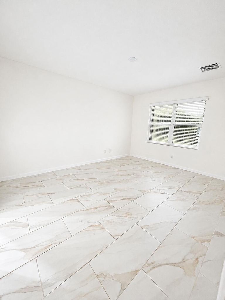 9224 Potomac Drive - Photo 5