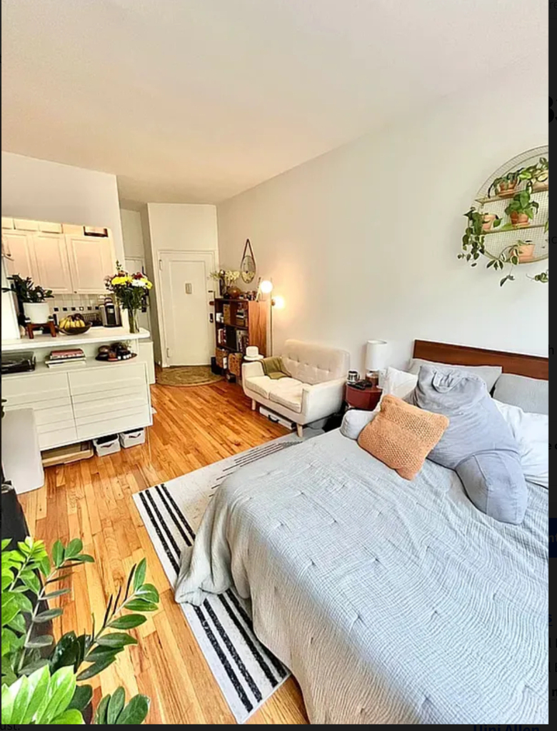 423 East 83rd Street - Photo 1