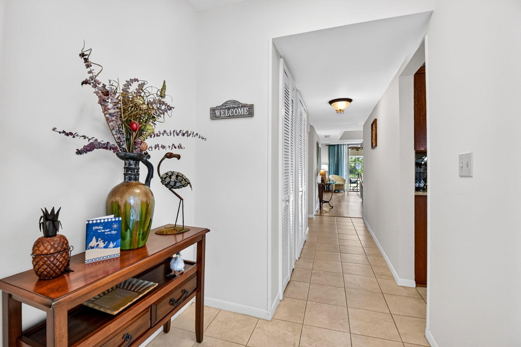 3425 Via Poinciana - Photo 2