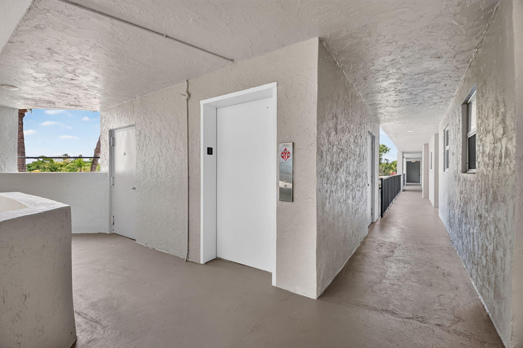 3425 Via Poinciana - Photo 34