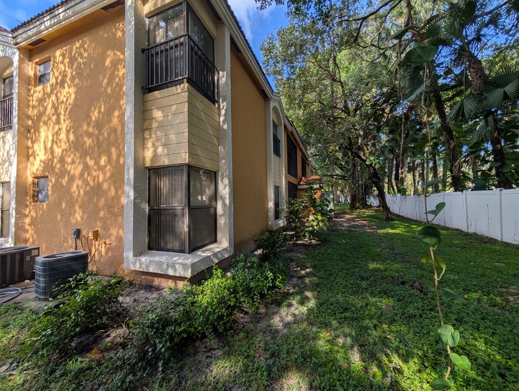 3830 Coral Tree Circle - Photo 20