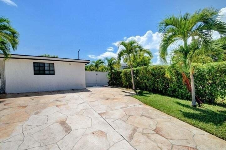 168 Se 31st Avenue - Photo 35