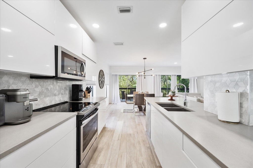 11311 Pond View Drive - Photo 8