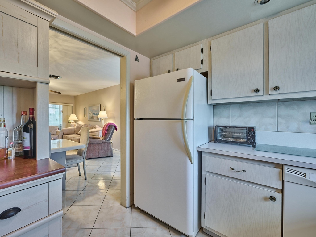 2804 Crosley Drive E - Photo 7