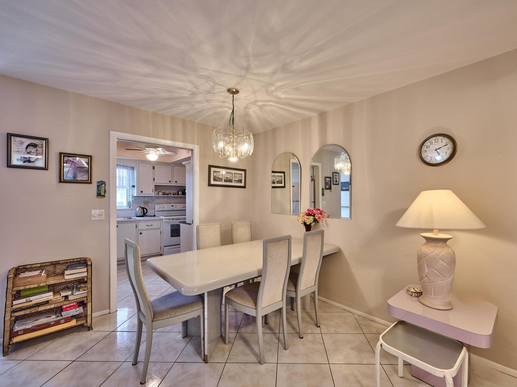 2804 Crosley Drive E - Photo 4