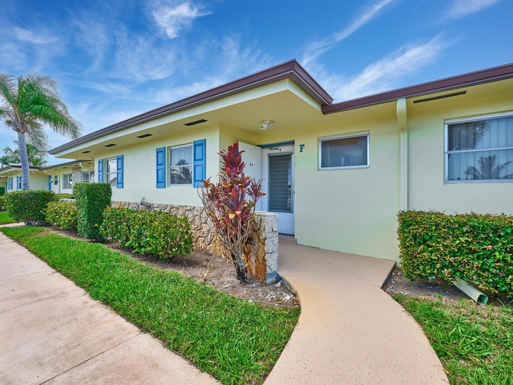 2804 Crosley Drive E - Photo 1