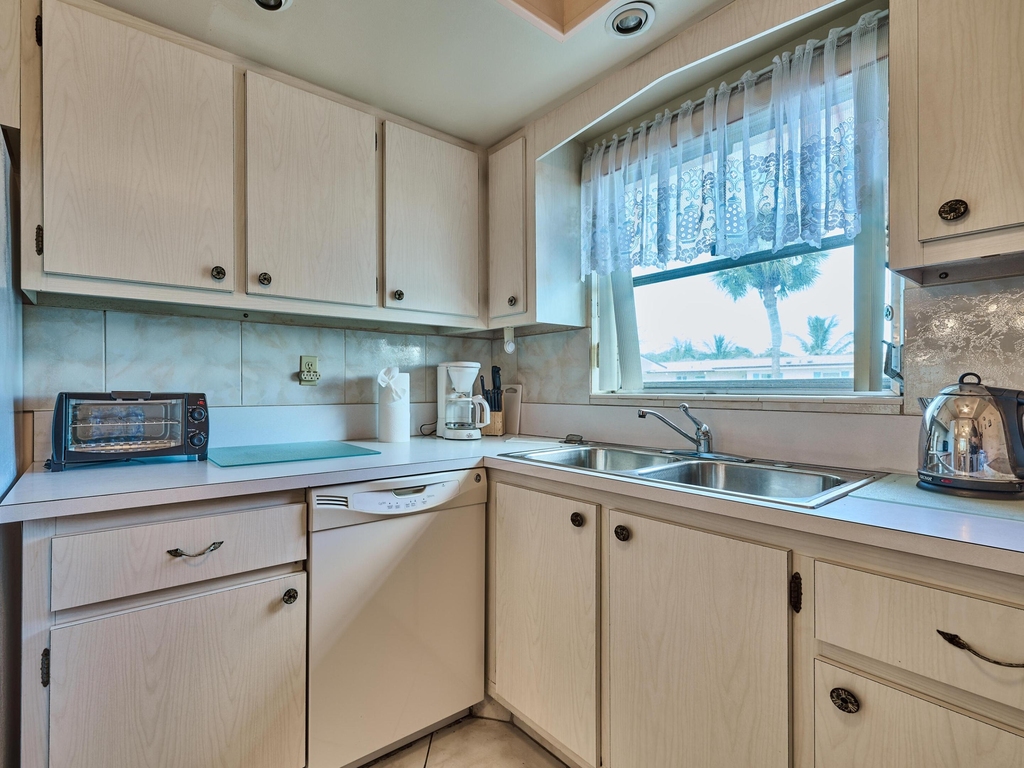 2804 Crosley Drive E - Photo 9