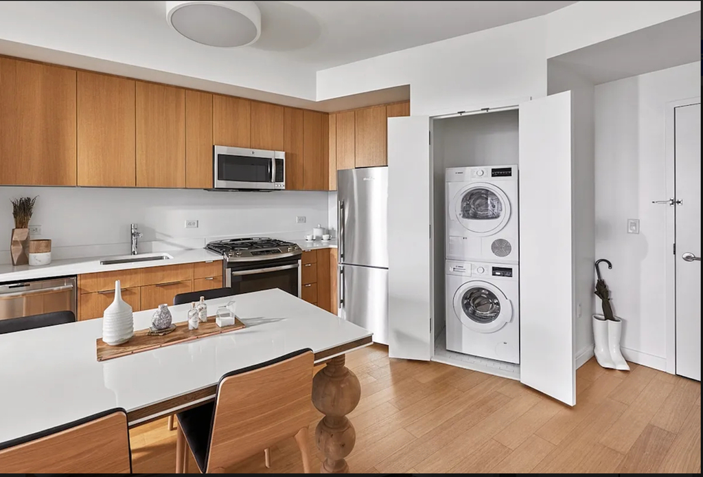 West 57th Street - Photo 3
