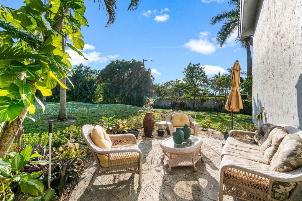11706 Briarwood Circle - Photo 2