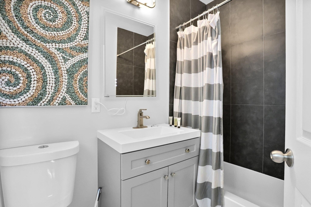 3025 Center Avenue - Photo 35