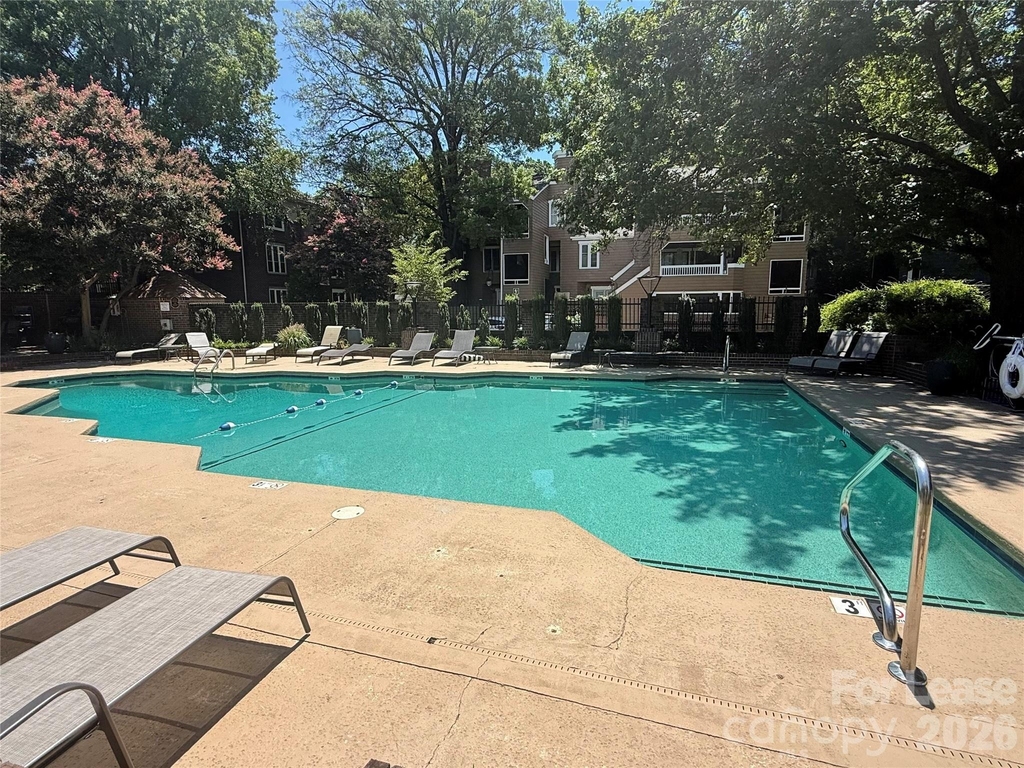 413 W 8th Street - Photo 9