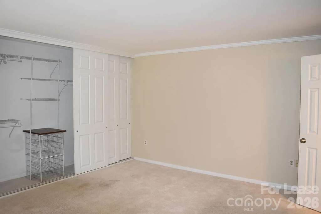 413 W 8th Street - Photo 5