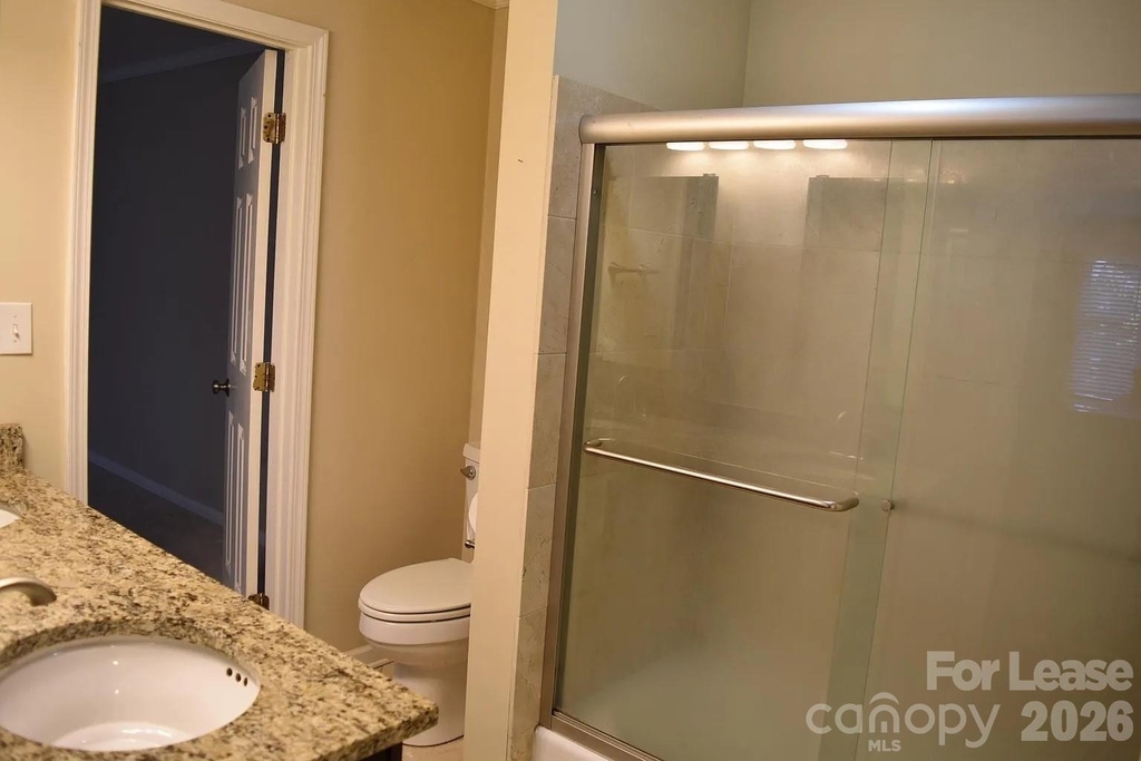 413 W 8th Street - Photo 7