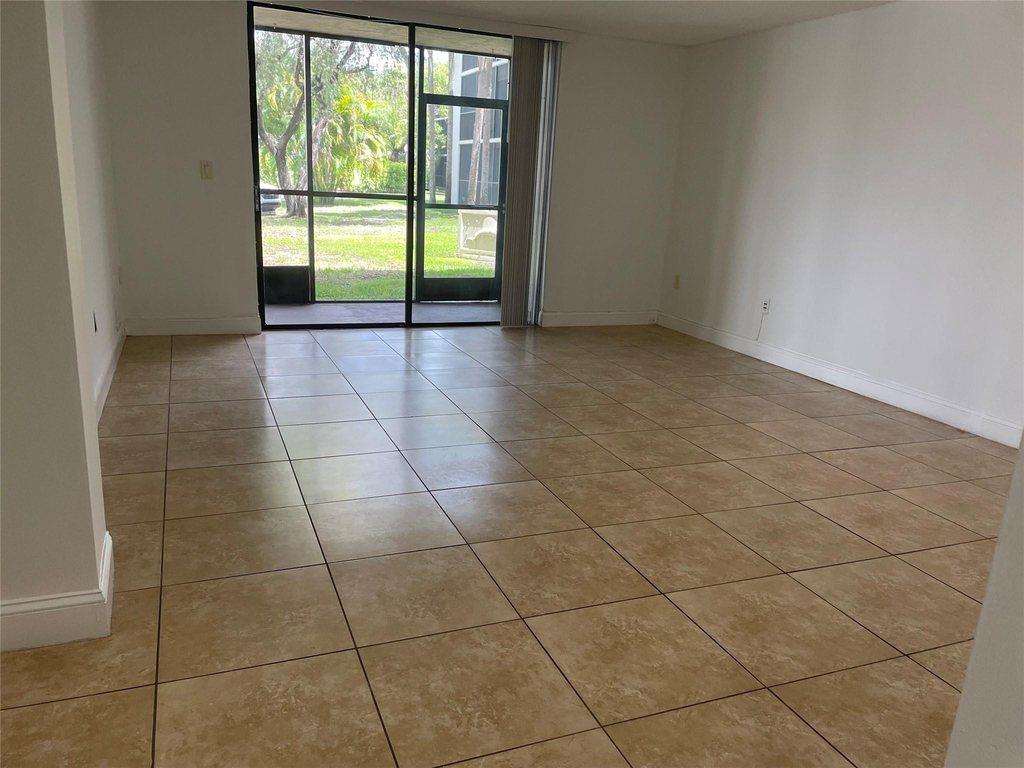 8065 Sw 107th Avenue - Photo 6