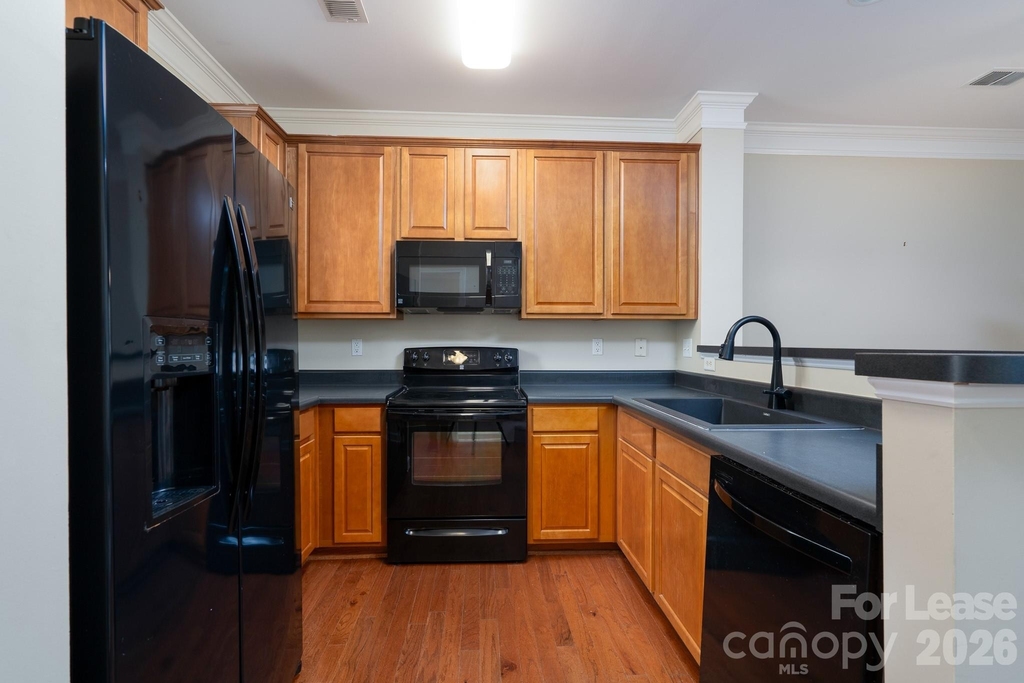 15449 Goodwood Street - Photo 7