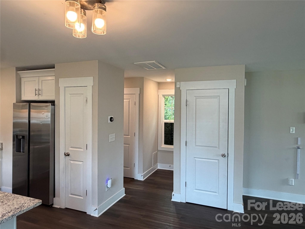 1204 W Airline Avenue - Photo 7