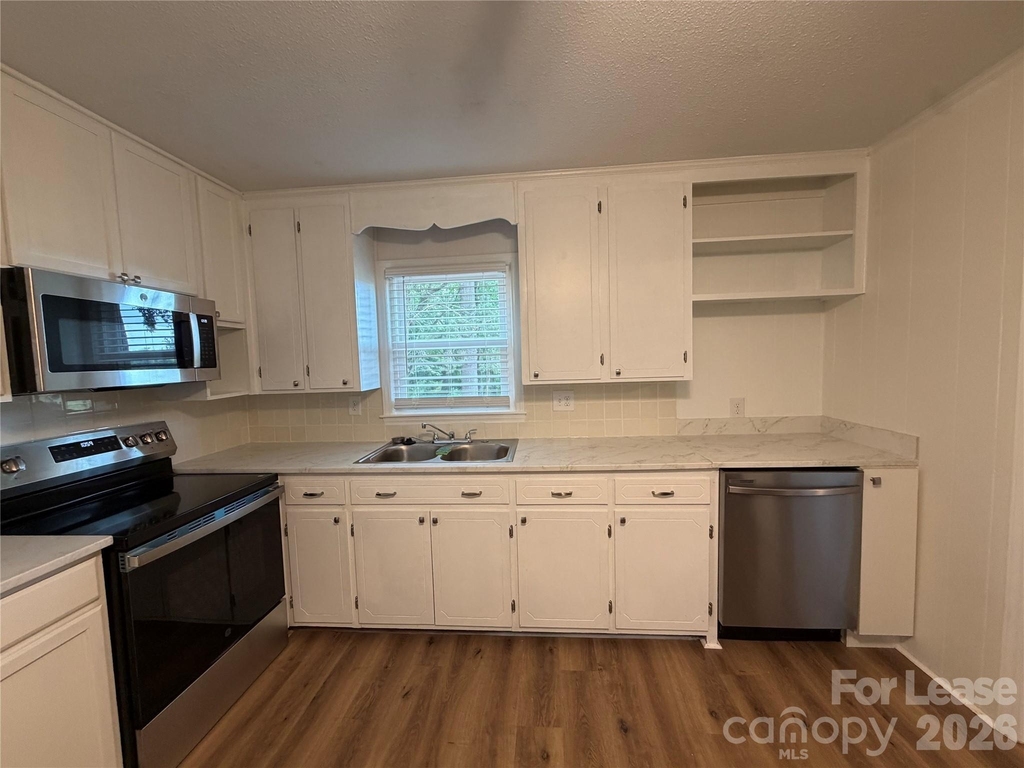 147 Crooked Lane - Photo 7